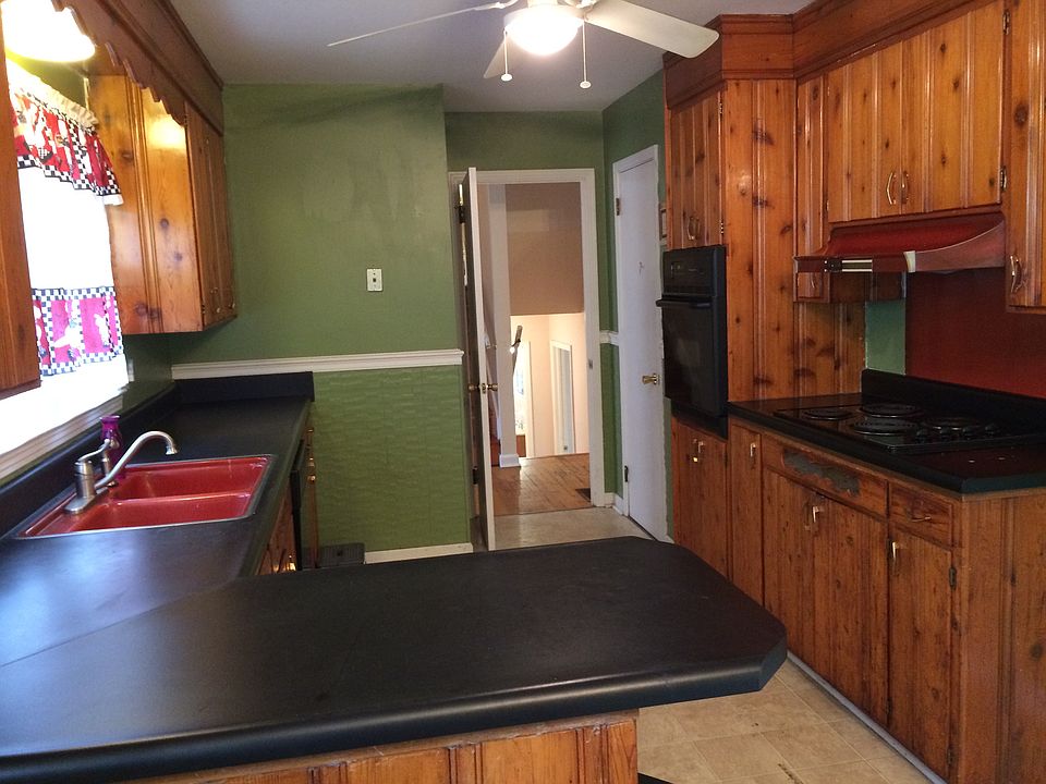 2nd image of 108 Sandra Ave
