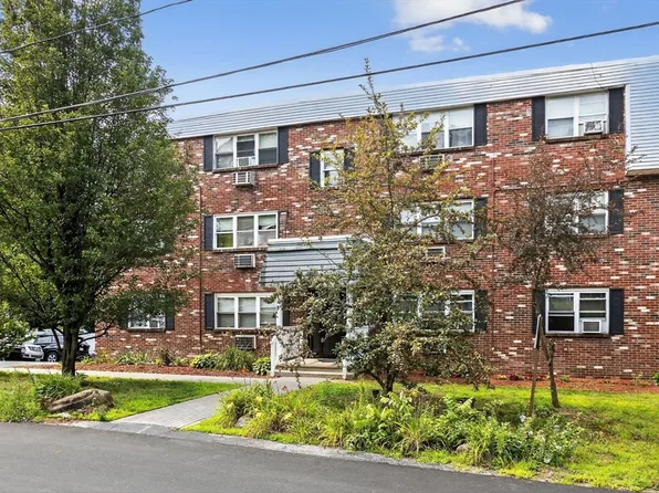 30 Marcello Ave APT 3, Leominster, MA 01453