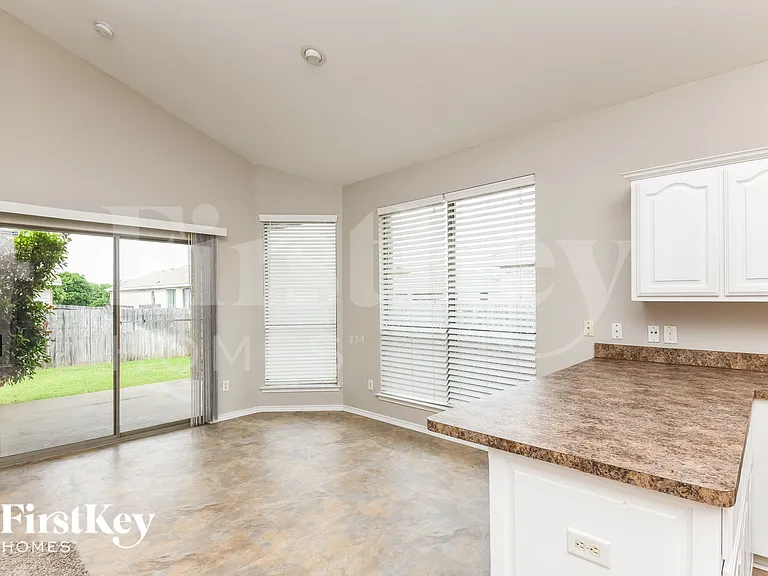 1220 Saltgrass Dr — Photo 6
