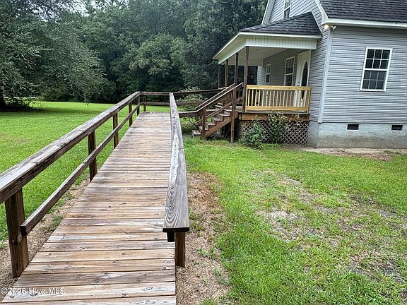 4th image of 1054 Whitehall Road