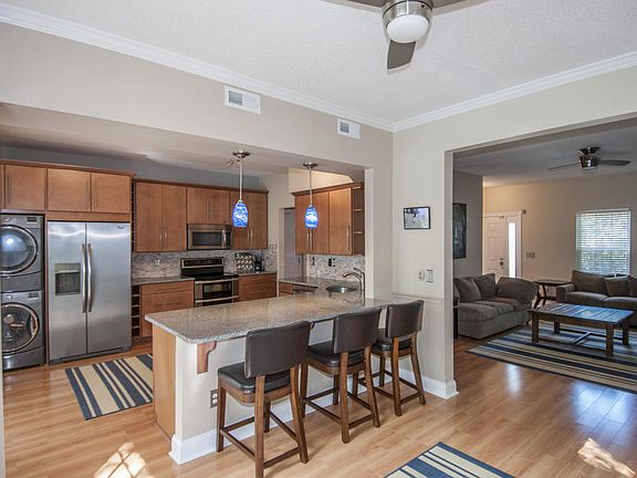 4th image of 560 Cecilia Cove Dr