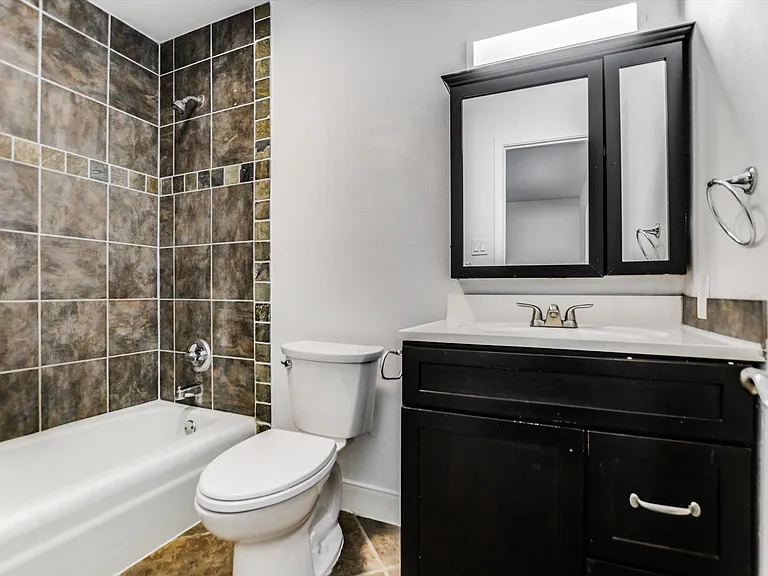 2903B Edgewater Dr #A — Photo 8