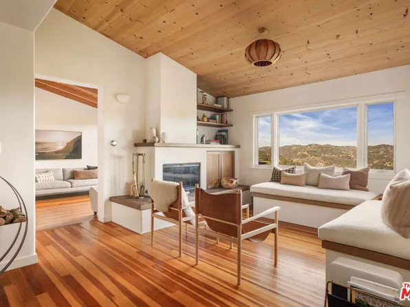 20155 Observation Dr, Topanga, CA 90290