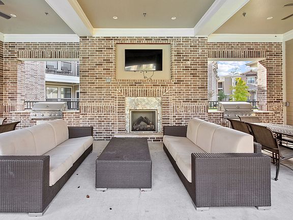 3rd image of 18021 Eagle Springs Pkwy #3308