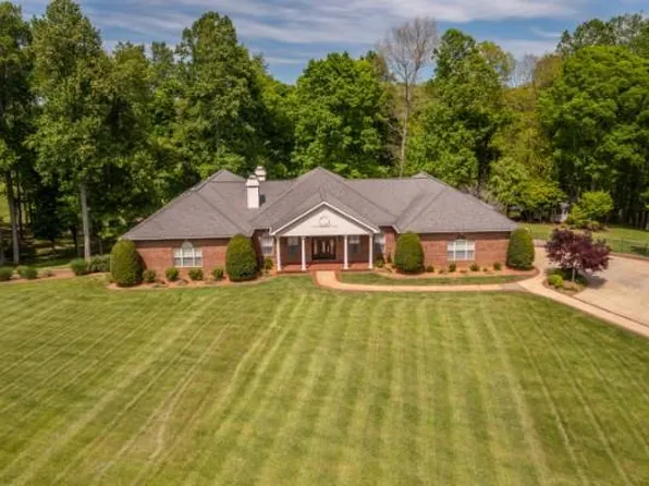 1211 Bill Smith Rd, Cookeville, TN 38501