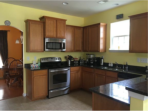 Spacious kitchen will delight the chef in every household