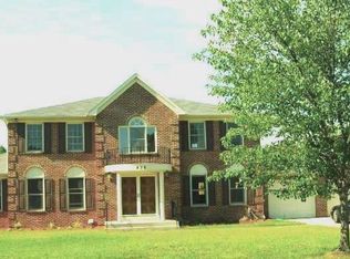 938 Amer Dr, Fort Washington, MD 20744