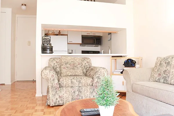 Rented by Compass | media 17