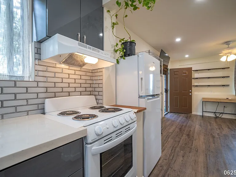 99-1061 Manako Pl #B — Photo 12