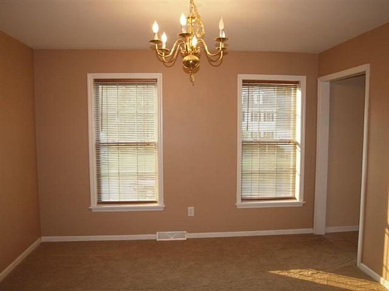 5th image of 1126 CLUTE CREST Drive