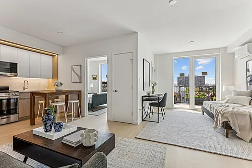 566 Grand St Photo 1