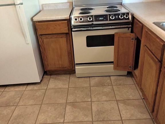 4th image of 255 E Court Of Shorewood