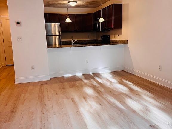 3rd image of 415 Lowell St #2