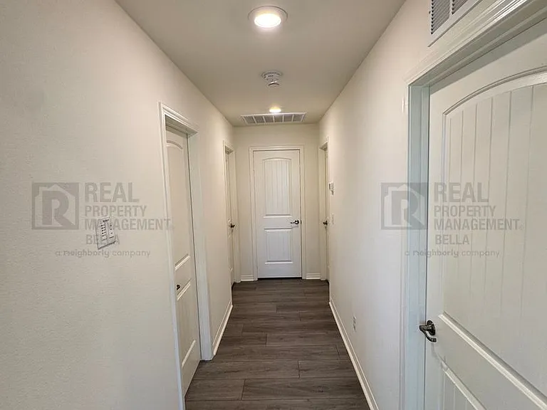 29261 Humboldt Ct — Photo 44
