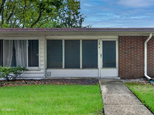708B Plymouth Drive, Lakewood, NJ 08701