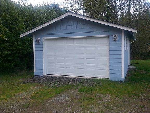 Detached Garage