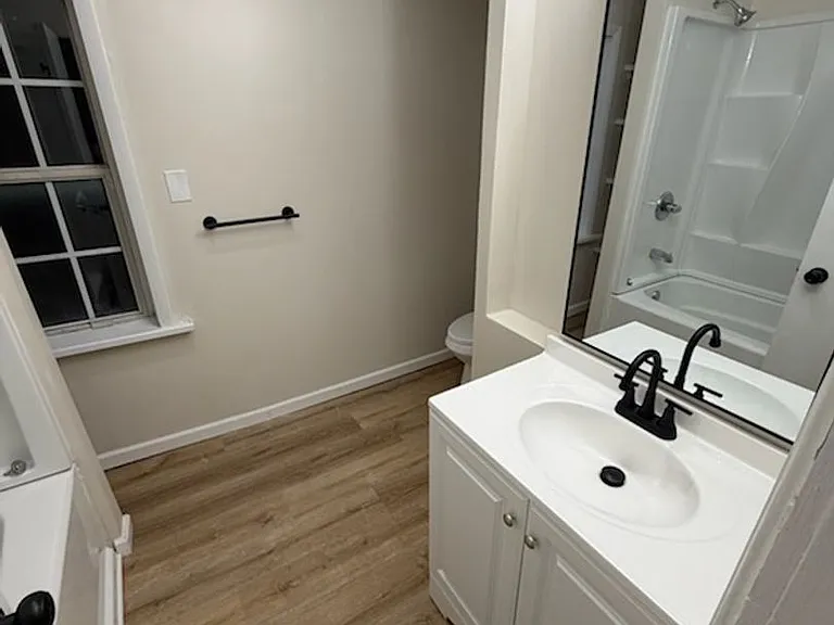 76-78 Cortina Way — Photo 11