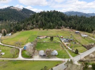 119 Forest Rd, Myrtle Creek, OR 97457