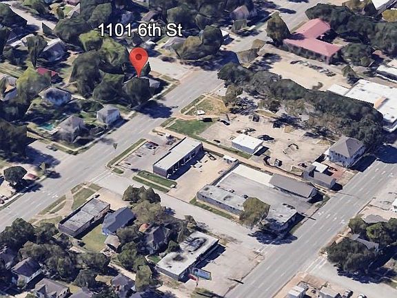 4th image of 1101 6th St