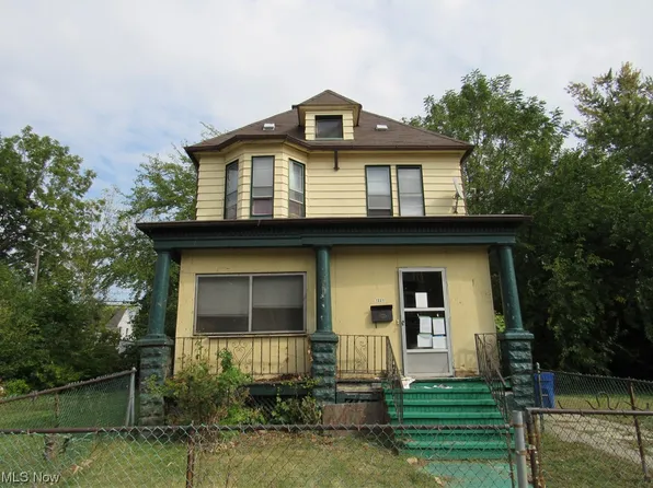 1221 E 111th St, Cleveland, OH 44108