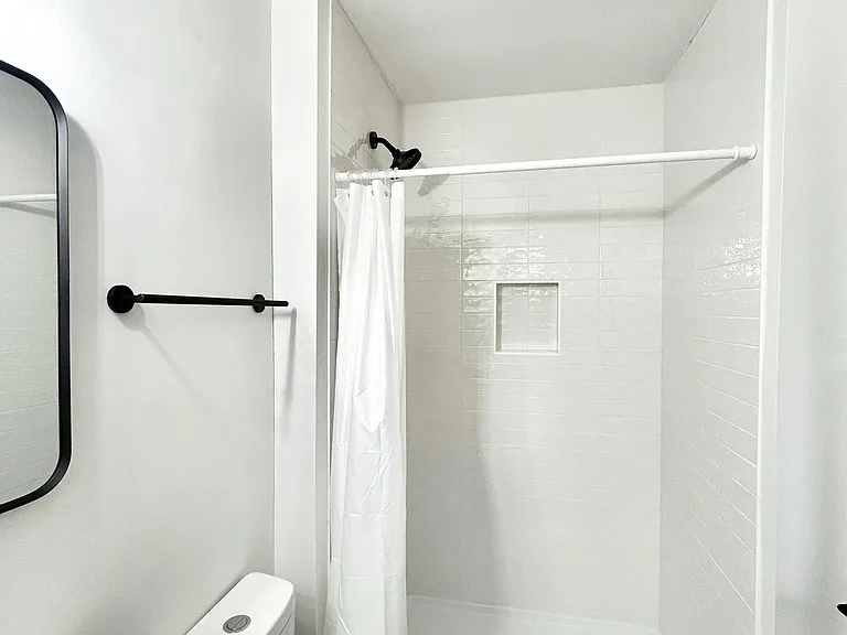 Anthony Dr — Photo 4