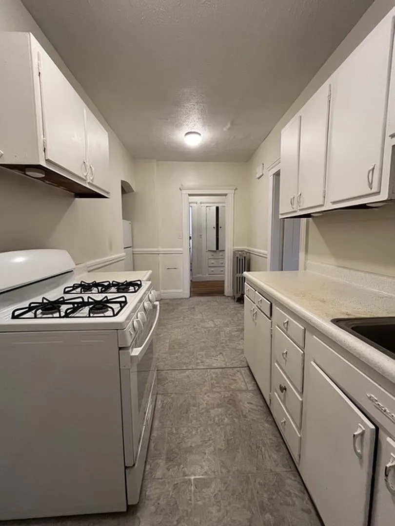 3 Bed Close to Harvard University (Boston) — Photo 1