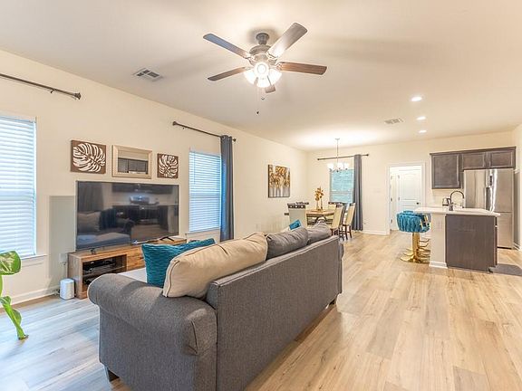 4th image of 60317 Sunset Oak Blvd