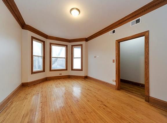 2nd image of 1943 N Kedvale Ave APT 1