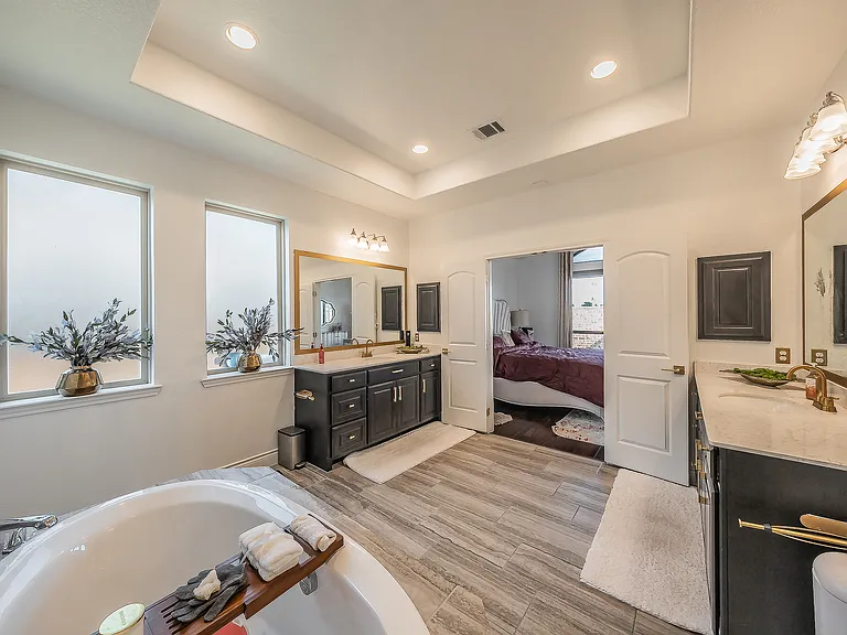 1742 Holmwood Dr — Photo 14