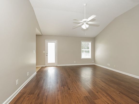 4th image of 1817 Saint Andrews Dr