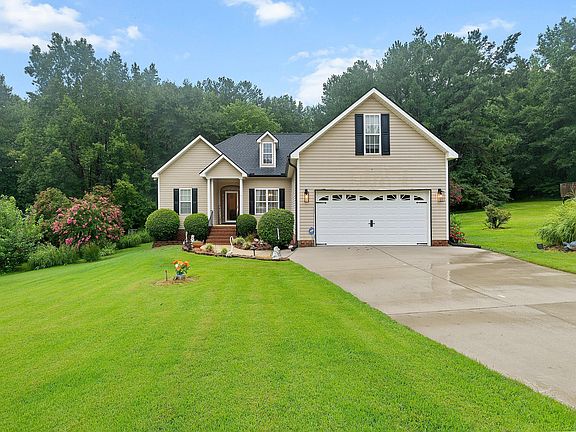 3rd image of 128 Redbud Dr
