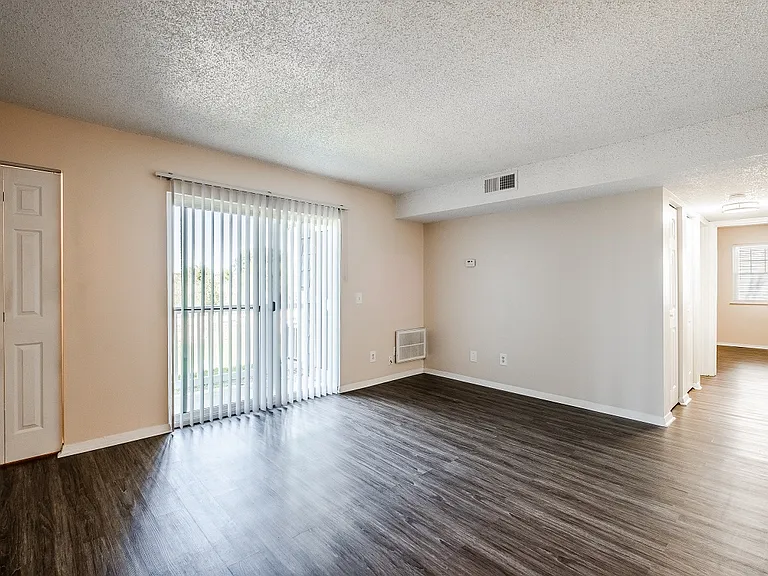 Bramblewood Apartments — Photo 4