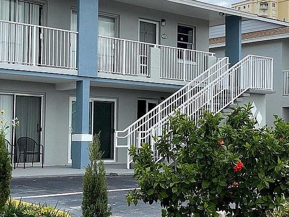 3rd image of 439 Auburn Dr APT 202