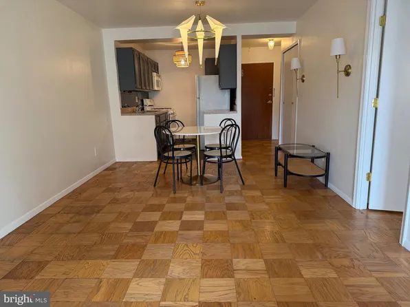 730 24th St NW APT 208, Washington, DC 20037