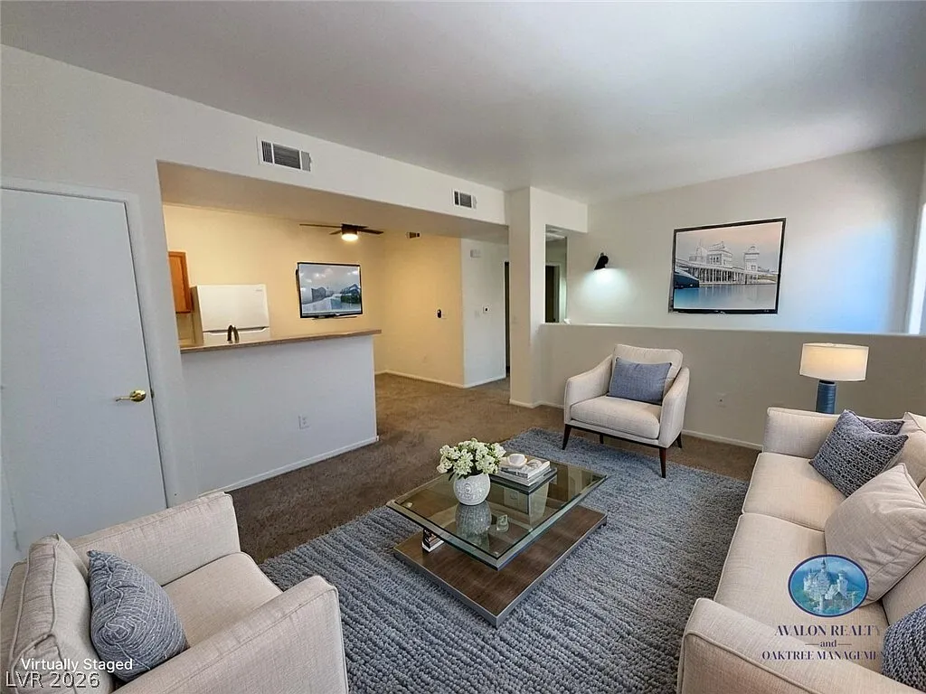 2 bed, 2.0 bath, 888 sqft, $1,095 — Photo 3