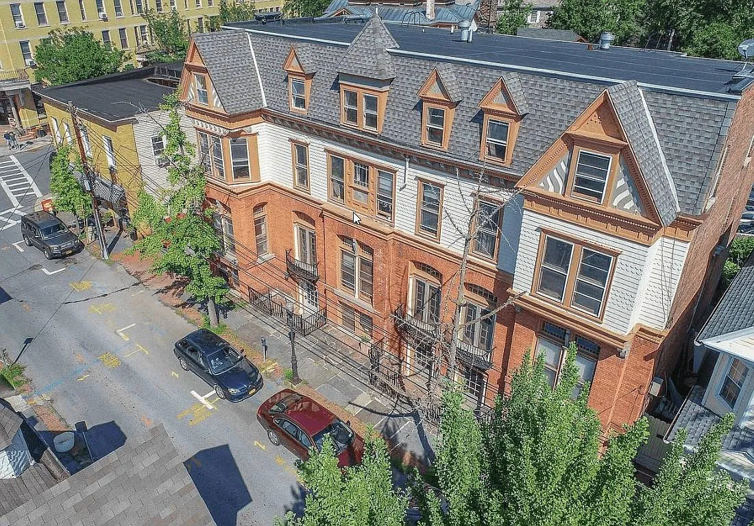 23 John LLC — Photo 3