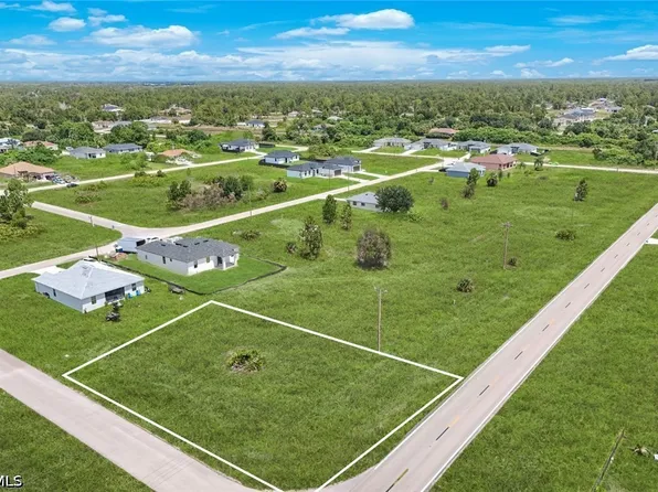 926 Columbus Blvd, Lehigh Acres, FL 33974