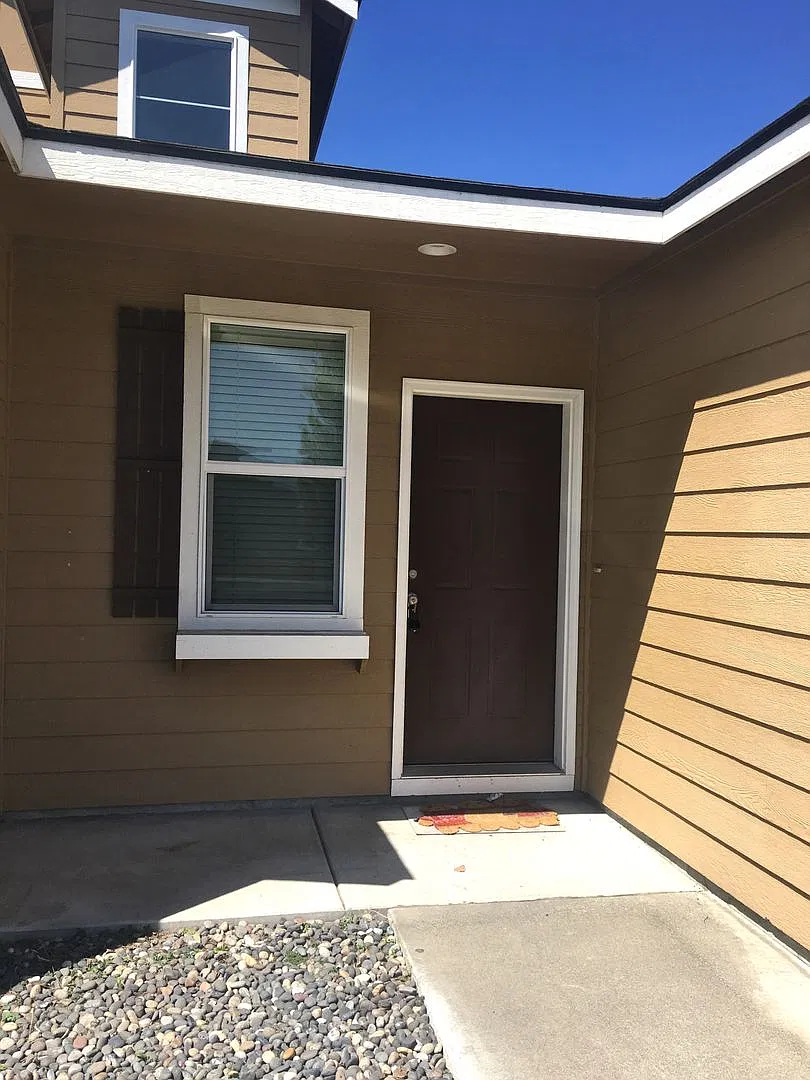 6308 Ochoco Ln — Photo 2