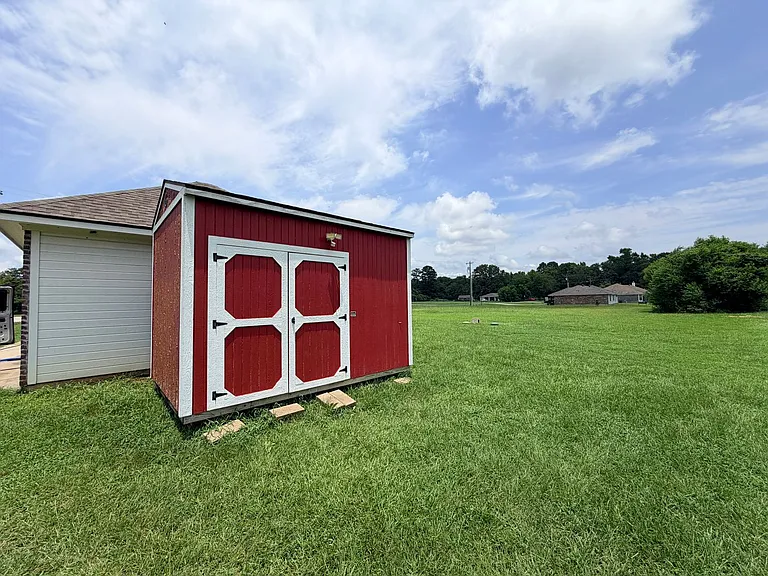 3520 Windwood Cir — Photo 33