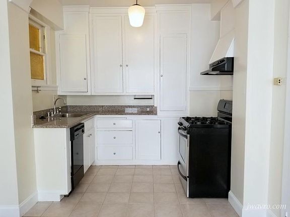 3rd image of 1830 Clay St #501