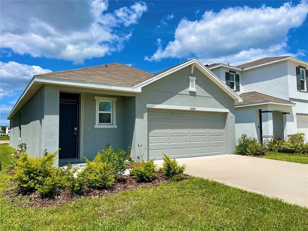 3 bed, 2.0 bath, 1584 sqft, $2,250 — Photo 2