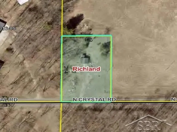 11751 N Crystal Rd, Vestaburg, MI 48891