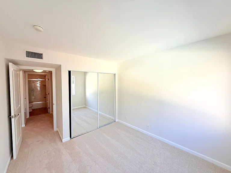 4702 Fulton Ave #209 — Photo 21