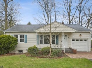 35 Ridgedale Ave, Summit, NJ 07901