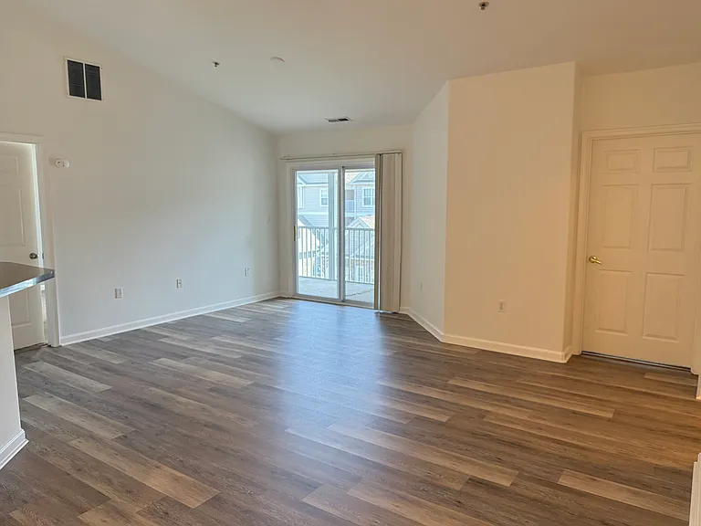 4103 Fullerton Ct #4112L — Photo 8