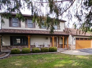 5176 Emerson Rd, Canandaigua, NY 14424