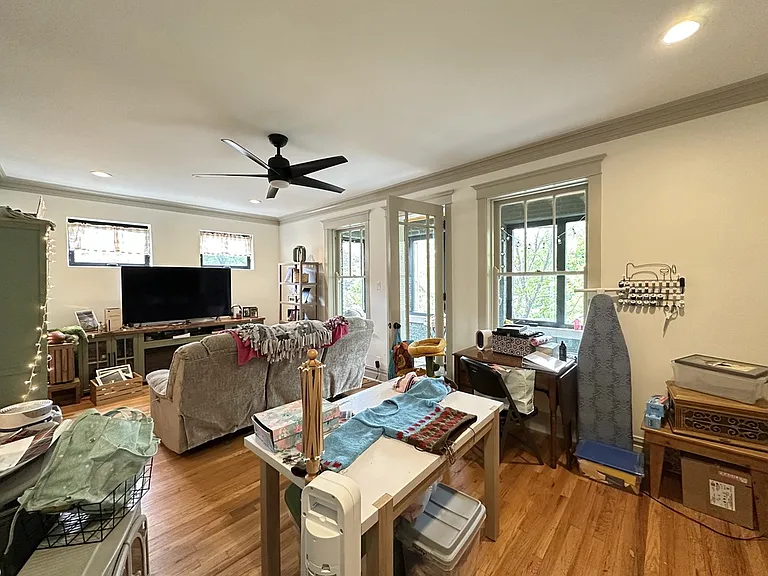 1933 N Fairfield Ave #1W — Photo 10