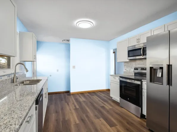 4456 Lexington Ave N, Shoreview, MN 55126