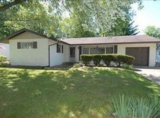 950 Garden Rd, Zanesville, OH 43701