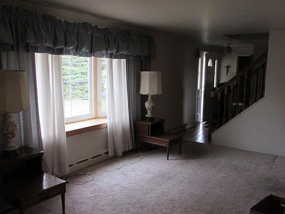 3rd image of 211 Wessex Hills Dr